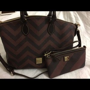 DOONEY AND BOURKE DK BROWN/BROWN CHEVRON